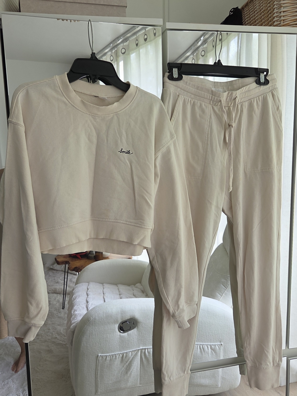 Double Zero Cream Cropped Sweatshirt & Jogger Set